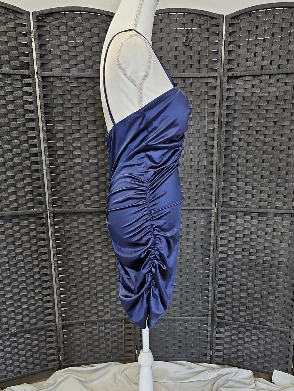 Size L Jr. 9-11-13 navy high shine ruched bodycon dress by Speechless NWT - Picture 6 of 13